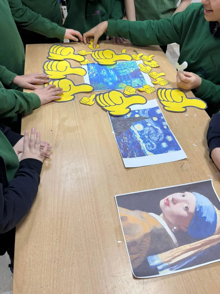 Doku Koleji öğrencileri eTwinning sanat temalı proje çalışmasında